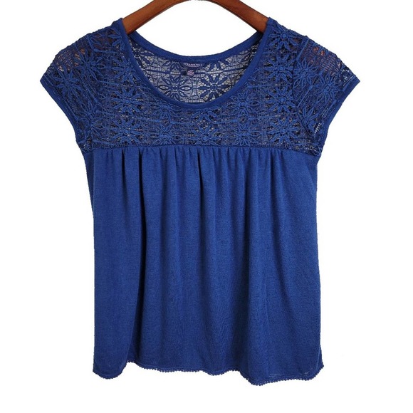 Aeropostale Tops - Aeropostale Lace Trim Cap Sleeve Blouse Top Blue S